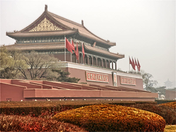 tiananmen1-1_ClrBal_FR-HDR_1x1-night.jpg